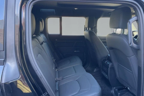 Land Rover Defender 3.0D I6 MHEV X-Dynamic SE 4WD AT 183 kW (249 CV)