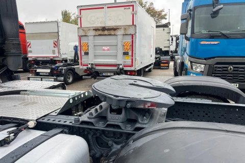 Mercedes-Benz Arocs 1848 LS