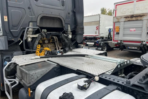 Mercedes-Benz Arocs 1848 LS