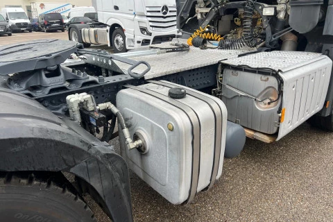 Mercedes-Benz Arocs 1848 LS