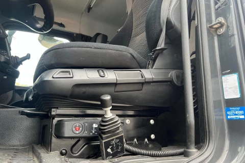 Mercedes-Benz Arocs 1848 LS