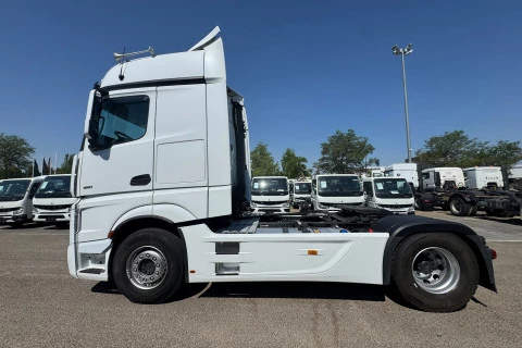Mercedes-Benz Actros 1851 LS