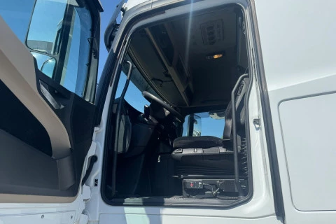 Mercedes-Benz Actros 1851 LS