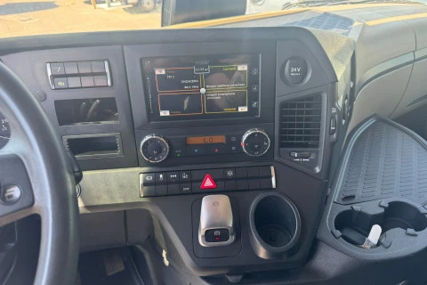 Mercedes-Benz Actros 1851 LS