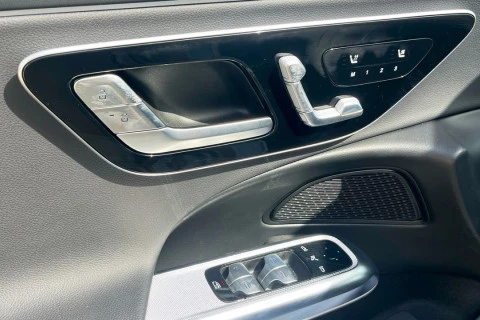 Mercedes-Benz Clase E E 300 de con tecnología hibrida EQ
