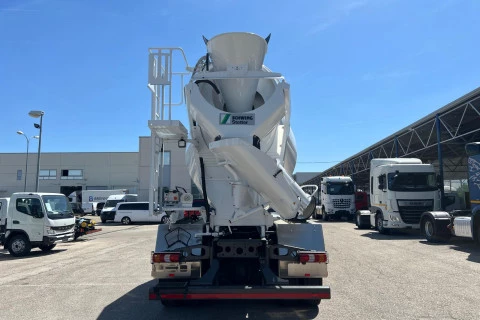 Mercedes-Benz Arocs 3240 B