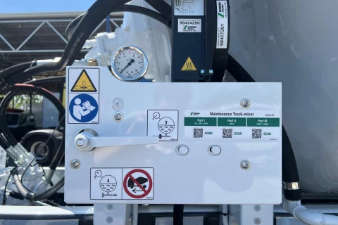 Mercedes-Benz Arocs 3240 B