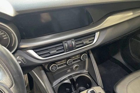 Alfa Romeo Stelvio 2.2 Diésel 154kW (210CV) Veloce Q4