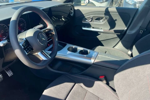 Mercedes-Benz CLA CLA 200 con tecnología EQ