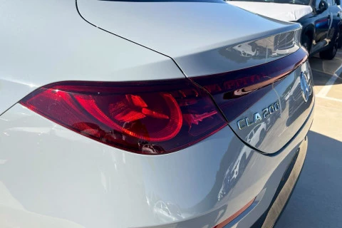 Mercedes-Benz CLA CLA 200 con tecnología EQ