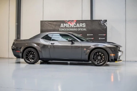 Dodge Challenger R/T Scat Pack Widebody