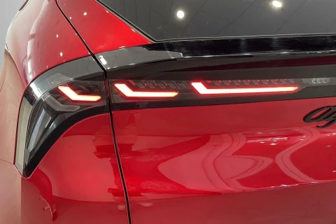 Alfa Romeo Junior Elettrica Speciale 115kW (156CV)