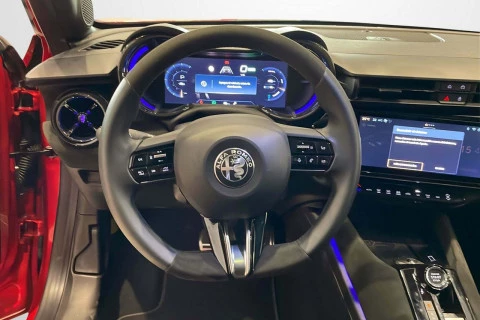 Alfa Romeo Junior Elettrica Speciale 115kW (156CV)