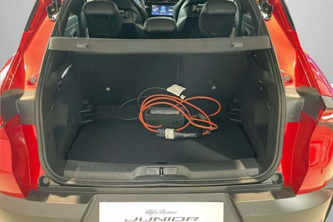 Alfa Romeo Junior Elettrica Speciale 115kW (156CV)