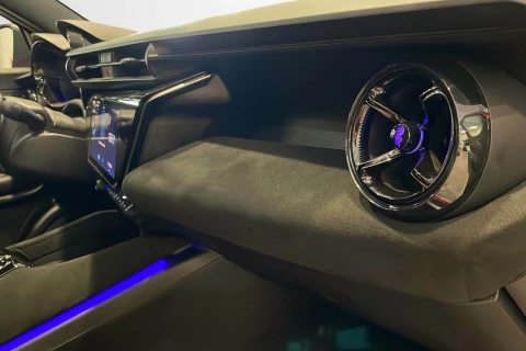 Alfa Romeo Junior Elettrica Speciale 115kW (156CV)