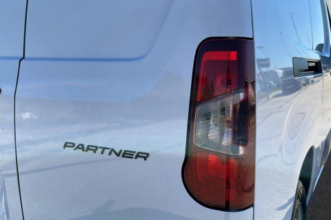 Peugeot Partner Furgón XL BlueHDi 100CV Manual