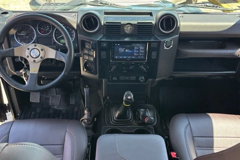Land Rover Defender 110 SW E 90 kW (122 CV)