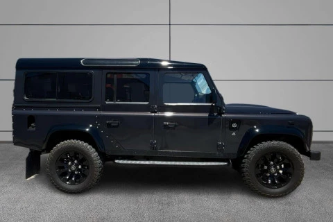 Land Rover Defender 110 SW E 90 kW (122 CV)