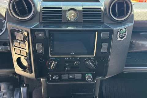 Land Rover Defender 110 SW E 90 kW (122 CV)