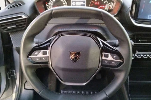 Peugeot 208 PureTech 100 Active 75 kW (100 CV)