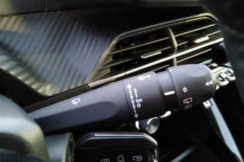 Peugeot 208 PureTech 100 Active 75 kW (100 CV)