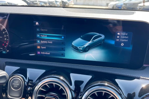 Mercedes-Benz Clase A A 250 e Sedán