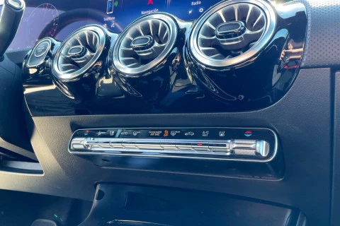 Mercedes-Benz Clase A A 250 e Sedán