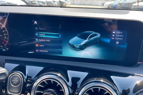 Mercedes-Benz Clase A A 250 e Sedán