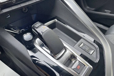 Peugeot 3008 Hybrid 300 e-EAT8 GT