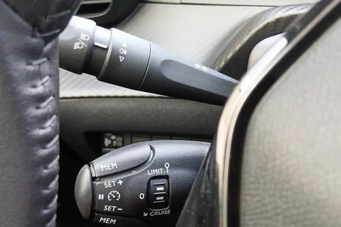 Peugeot 208 PureTech 100 Active 75 kW (100 CV)