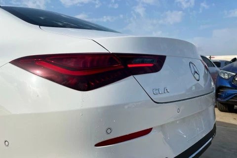 Mercedes-Benz CLA CLA 200 D DCT