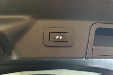 Land Rover Range Rover Velar 3.0D I6 R-Dynamic SE 4WD Auto 221 kW (300 CV)