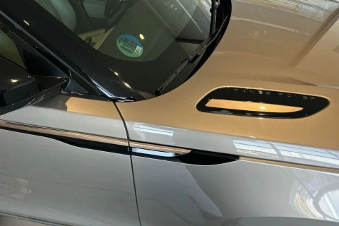 Land Rover Range Rover Velar 3.0D I6 R-Dynamic SE 4WD Auto 221 kW (300 CV)