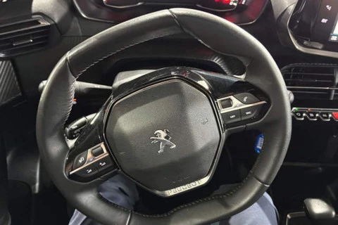 Peugeot 2008 Active Pack Puretech 100 S&S 6 Vel. MAN