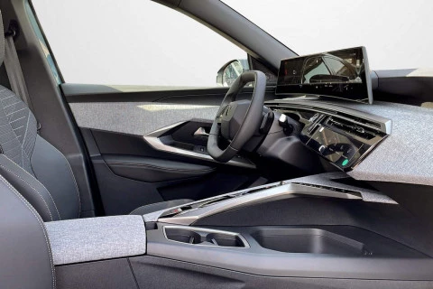 Peugeot 5008 Hybrid 1.2 107KW Allure eDCS6