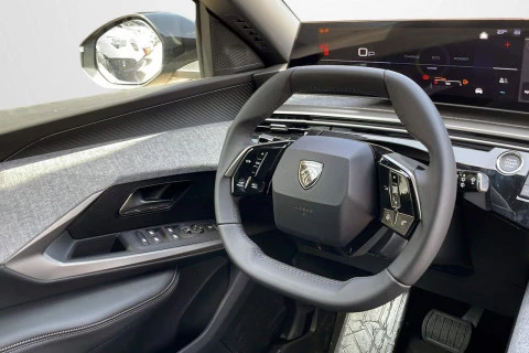 Peugeot 5008 Hybrid 1.2 107KW Allure eDCS6