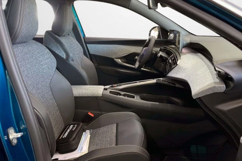 Peugeot 5008 Hybrid 1.2 107KW Allure eDCS6
