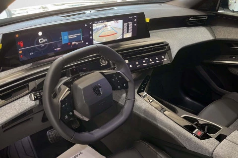Peugeot 5008 Hybrid 1.2 107KW Allure eDCS6