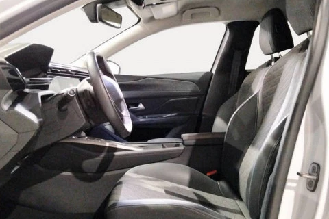 Peugeot 408 Puretech 130 Allure EAT8 96 kW (130 CV)