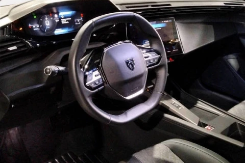 Peugeot 408 Puretech 130 Allure EAT8 96 kW (130 CV)