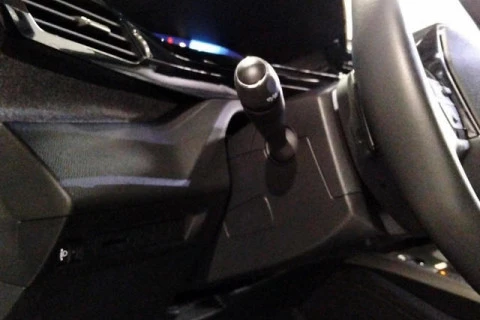 Peugeot 408 Puretech 130 Allure EAT8 96 kW (130 CV)