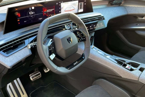 Peugeot 5008 Hybrid 1.2 107KW GT eDCS6