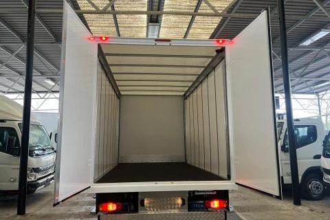 Fuso Canter 3.6 Ton 3C15 Botellero
