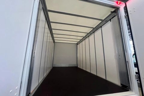 Fuso Canter 3.6 Ton 3C15 Botellero