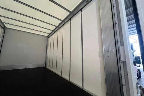 Fuso Canter 3.6 Ton 3C15 Botellero