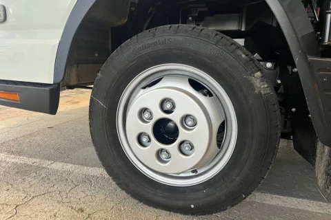 Fuso Canter 3.6 Ton 3C15 Botellero