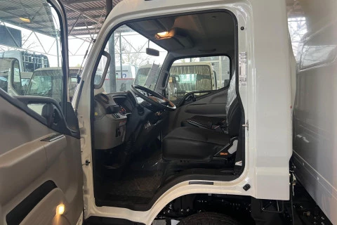 Fuso Canter 3.6 Ton 3C15 Botellero