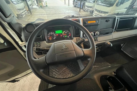 Fuso Canter 3.6 Ton 3C15 Botellero