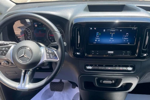 Mercedes-Benz Vito 116CDI AT 120kW Tourer Select Larga