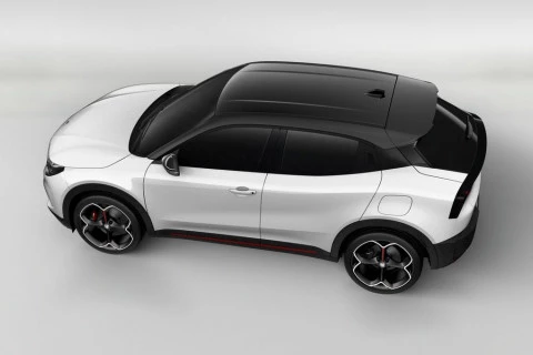 Alfa Romeo Junior Elettrica Veloce 207kW (280CV)